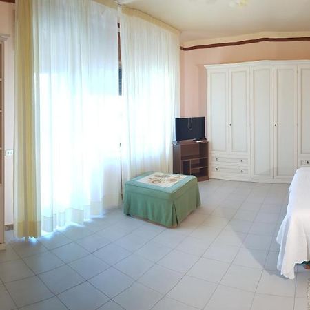 Stylish Apt Terina - Le Lincelle, Lamezia - Bright, Spacious, Elegant And With Terrace Санта-Эуфемия-Ламеция Экстерьер фото