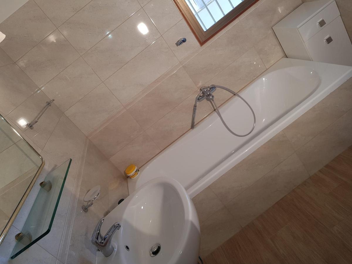 Stylish Apt Terina - Le Lincelle, Lamezia - Bright, Spacious, Elegant And With Terrace Санта-Эуфемия-Ламеция Экстерьер фото